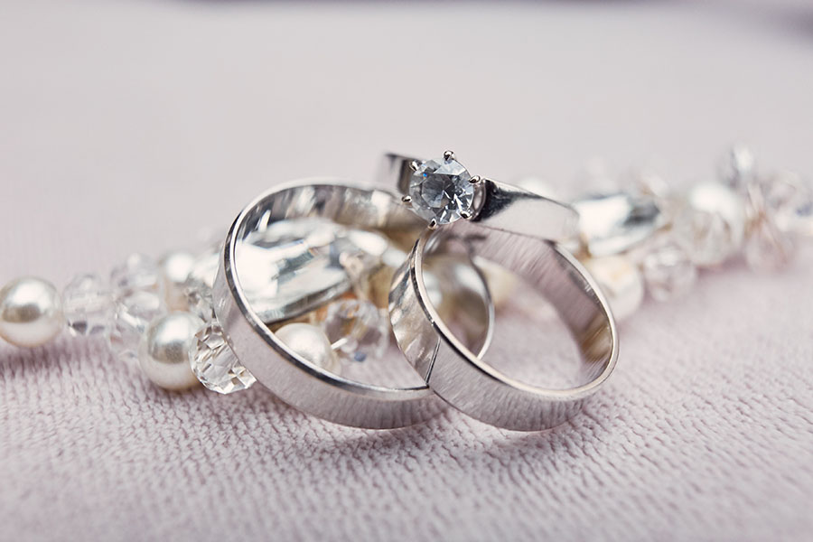 Silver wedding rings made of white gold